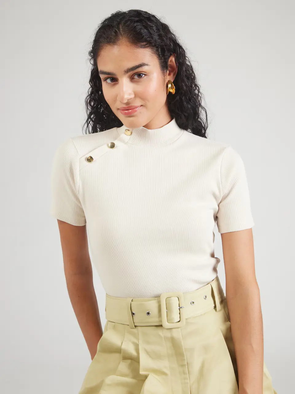 About You Essential T-Shirt - stylish everyday wear